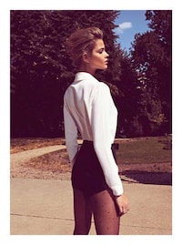 Sun-Kissed Elegant Couture Image 6