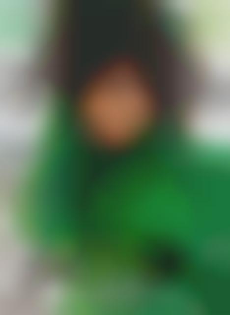 Glam Green Starlet Shoots
