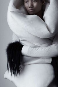 Colorless Haunting Fashions Image 3