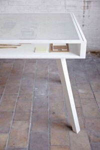 Transparent Transforming Desks Image 2