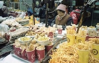 Candid Photo Travel Guides Image 8