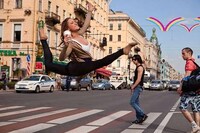 Artistic Acrobatic Pictorials Image 5