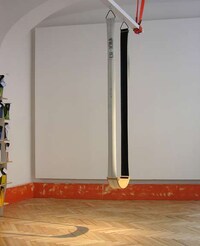 Bow-Shaped Branding Image 8