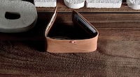 Single-Cut Leather Wallets Image 2