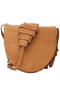 Pleasantly Pleated Purses Image 4
