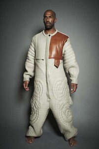 Oversized Knitwear Collections Image 2