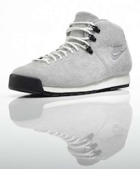 Weather-Proof Runners Image 3