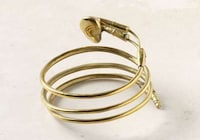 Golden Headphone Jewelry Image 2
