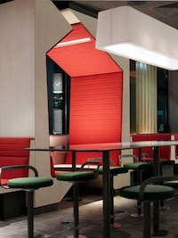 Contemporary Fast Food Interiors Image 2