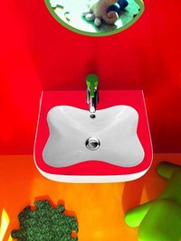 Colorful Child-Centric Restrooms Image 5