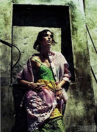 Lace-Clad Captures Image 3