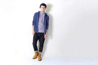 Quirky Minimal Lookbooks Image 5