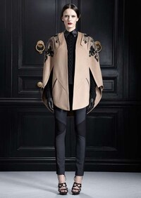Indulgent Regal Daywear