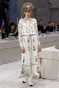 Bollywood-Inspired Couture Image 5
