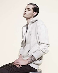 Stoic Pastel Lookbooks Image 2