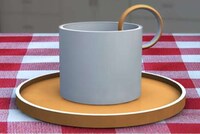 Lemon-Trimmed Teacup Handles