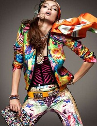 Scarf-Exploding Styles Image 4
