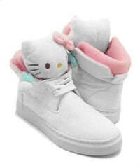 Cushy Kitten Kicks Image 4