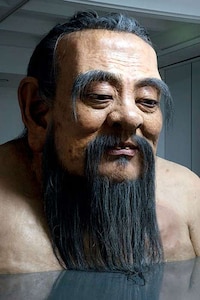 Wise Giant-Sized Sculptures Image 2
