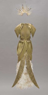Fresco-Inspired Fashion Image 8