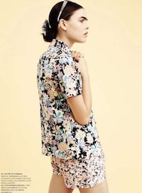 Conservatively Chic Captures Image 8