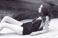 Enticing Shut-Eye Captures Image 6