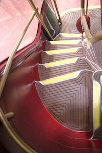 Futuristic Double-Deckers Image 4