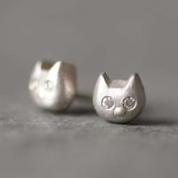 Elegant Feline Jewelry Image 5