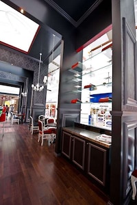 Elegant Victorian Dessert Shops Image 3