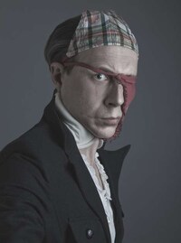 Extravagant Headpiece Portraits Image 5