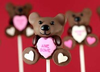 Heart-Toting Tiny Treats Image 3