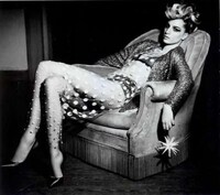 Hair-Raising Updo Editorials Image 2