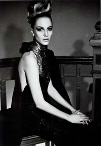 Hair-Raising Updo Editorials Image 4