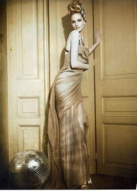 Hair-Raising Updo Editorials Image 5