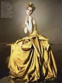 Hair-Raising Updo Editorials Image 6