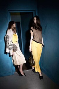 Off-Kilter Doorway Lookbooks Image 8