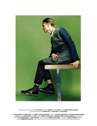 Bold Backdrop Editorials Image 5