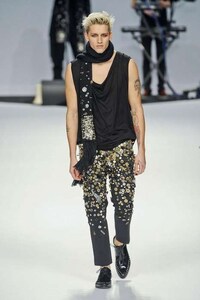 Bedazzling Buttoned Menswear Image 2