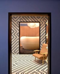 Graphic Parisian Lodging  Image 4