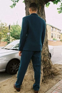 Street-Side Suited Captures Image 5