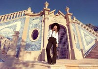 Monochromatic Mexican Fashion Image 6
