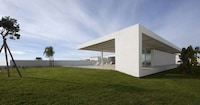 Minimalist Mediterranean Mansions Image 3