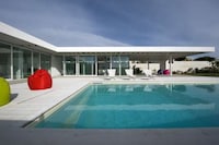 Minimalist Mediterranean Mansions Image 8