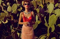 Retro Latino Fashion Image 4