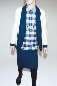 Manly Skirt-Suit Lookbooks Image 2