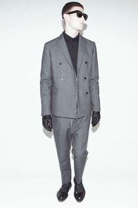 Manly Skirt-Suit Lookbooks Image 7