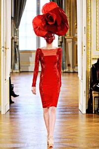 Fabulous Floral Headpieces Image 2