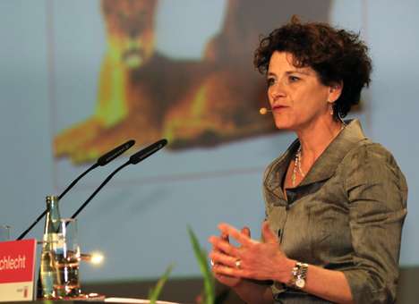 Susan Pinker Keynote Speaker