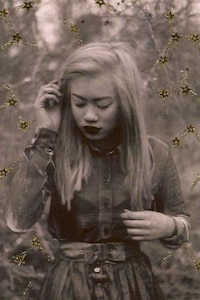 Sparkle-Covered Photography Image 2