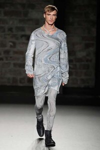 Sophisticated Swirl-Dyed Menswear Image 2